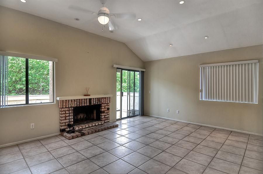 2nd image of 28121 Mariposa Unit 214