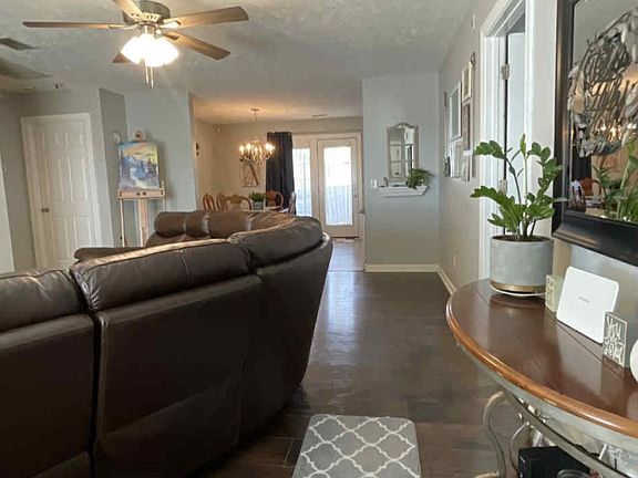 3rd image of 1505 Destiny Dr