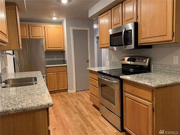 5th image of 3007 138th St SE