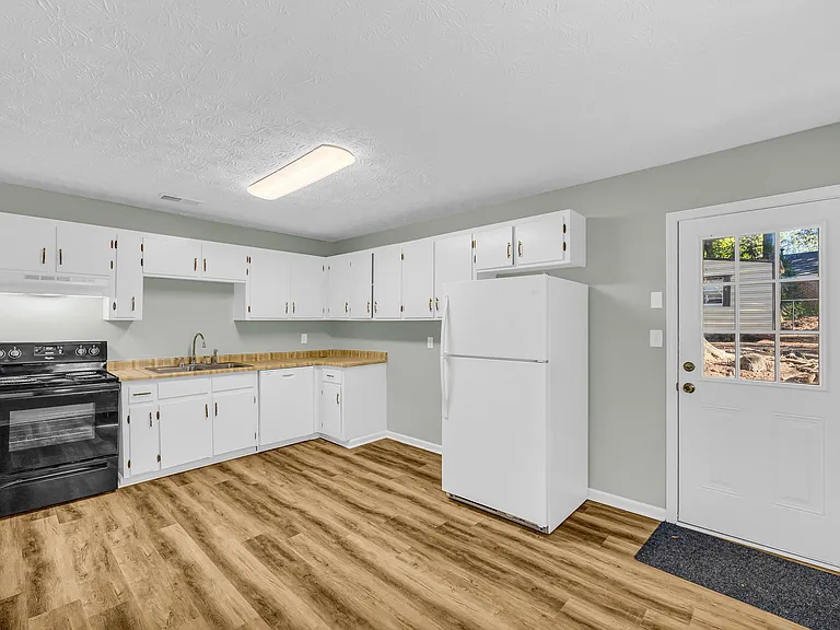 117 Blackmor Ct — Photo 13