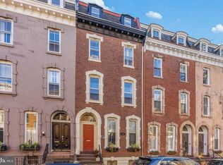2306 Spruce St APT 201, Philadelphia, PA 19103
