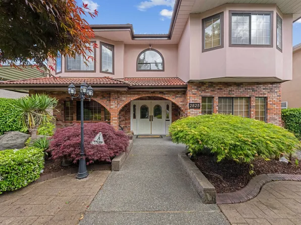 2825 E 3rd Ave, Vancouver, BC V5M 1H5