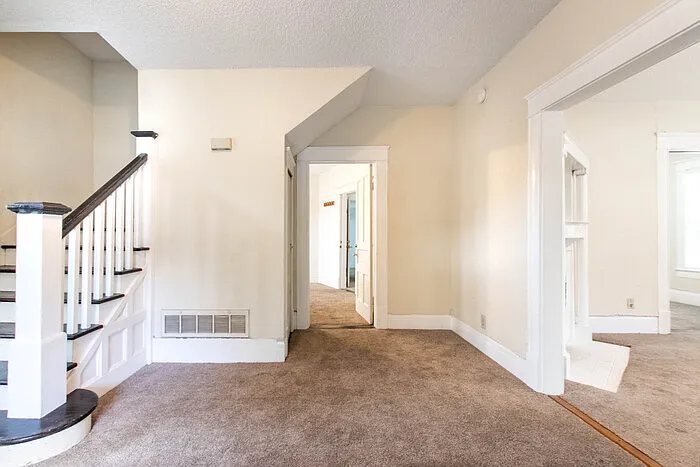 301 Fry St — Photo 5