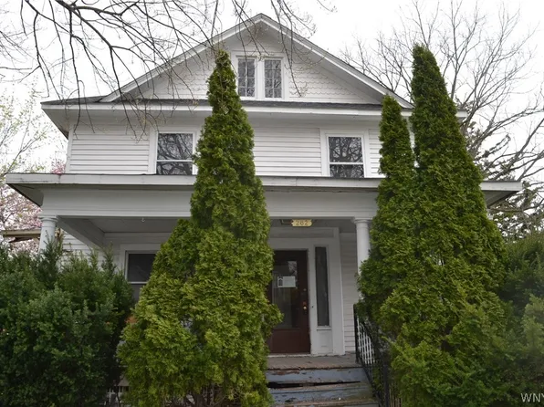282 N Transit St, Lockport, NY 14094