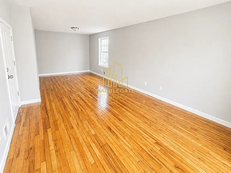 531 S 18th St #22E — Photo 2