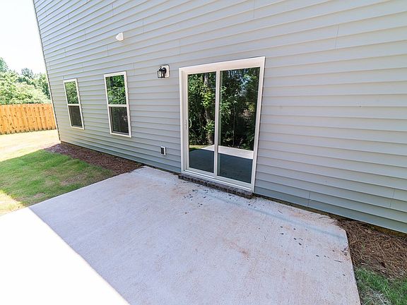 4th image of 6 Peachleaf Ct
