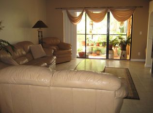 424 Lakeview Dr APT 105, Weston, FL 33326