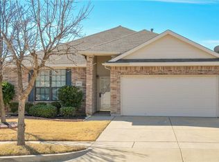 10713 Highland Ridge Rd, Fort Worth, TX 76108