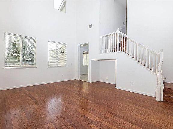 3rd image of 3630 Gloria Dr