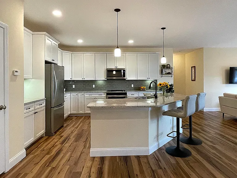 132 Stillwater Ln #5 — Photo 1