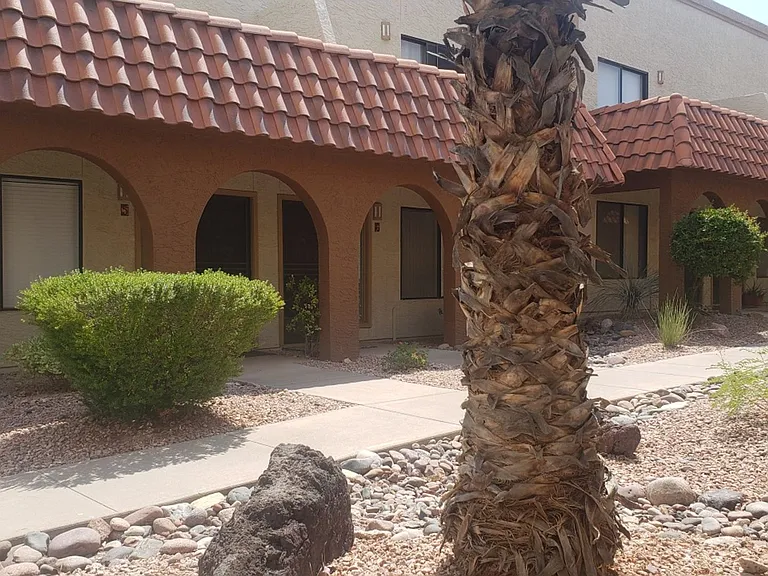 16510 E Palisades Blvd #6 — Photo 4