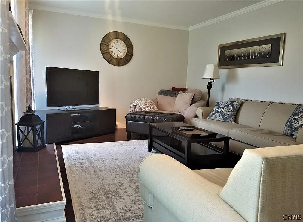2 bed, 2.5 bath, 1568 sqft, $3,000 — Photo 3
