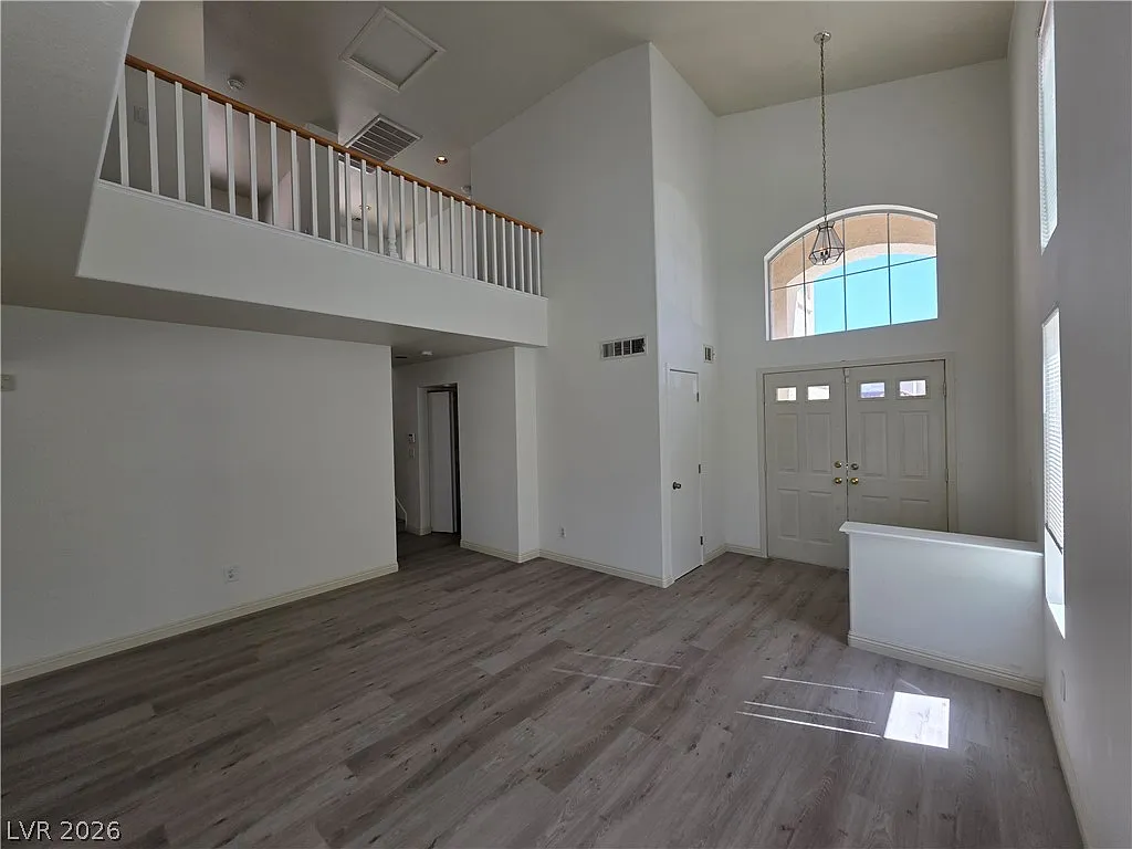 3 bed, 2.5 bath, 1722 sqft, $1,950 — Photo 3