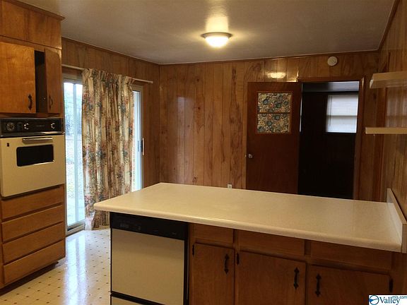 4th image of 330 Jack Coleman Dr NW