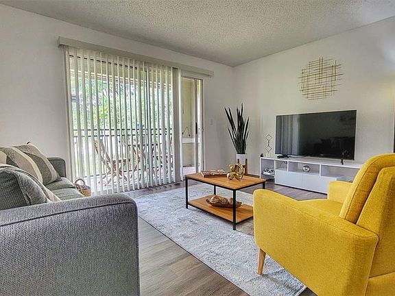 3rd image of 3705 SW 27th St APT 224