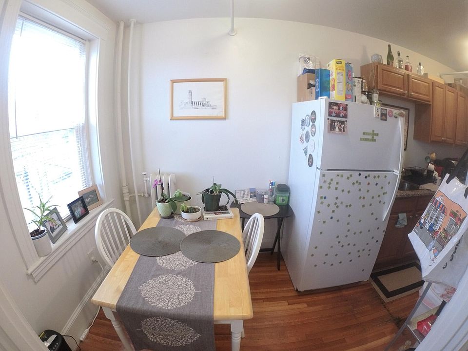 2nd image of 1615 Commonwealth Ave #15C