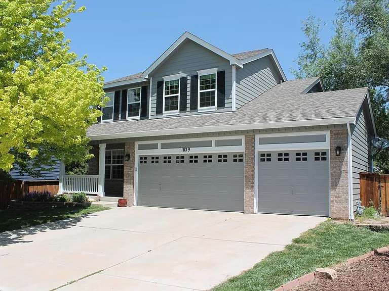 1029 Thornbury Pl — Photo 1