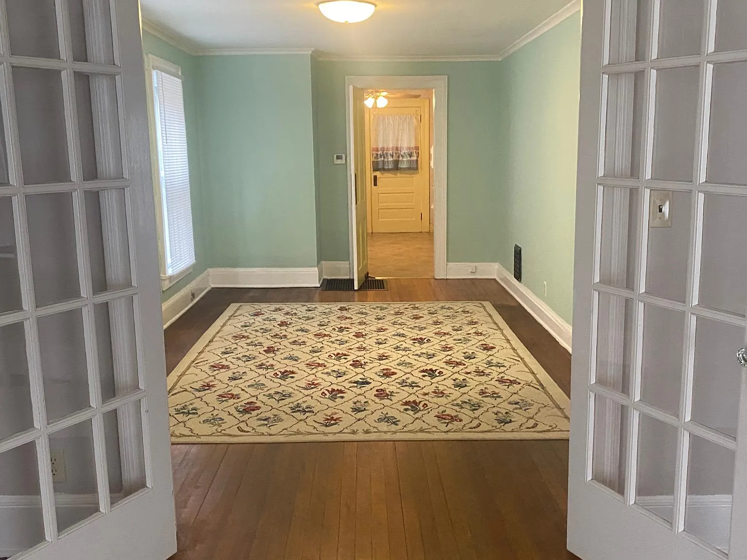 2 bed, 1200 sqft, $1,200 — Photo 2