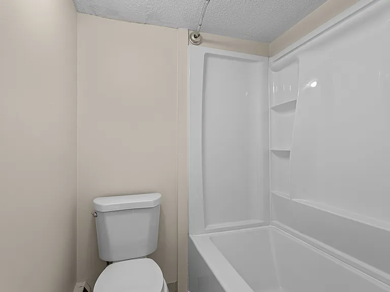 Warden Place — Photo 10