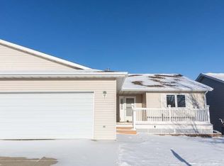 400 15th St NE, Mandan, ND 58554