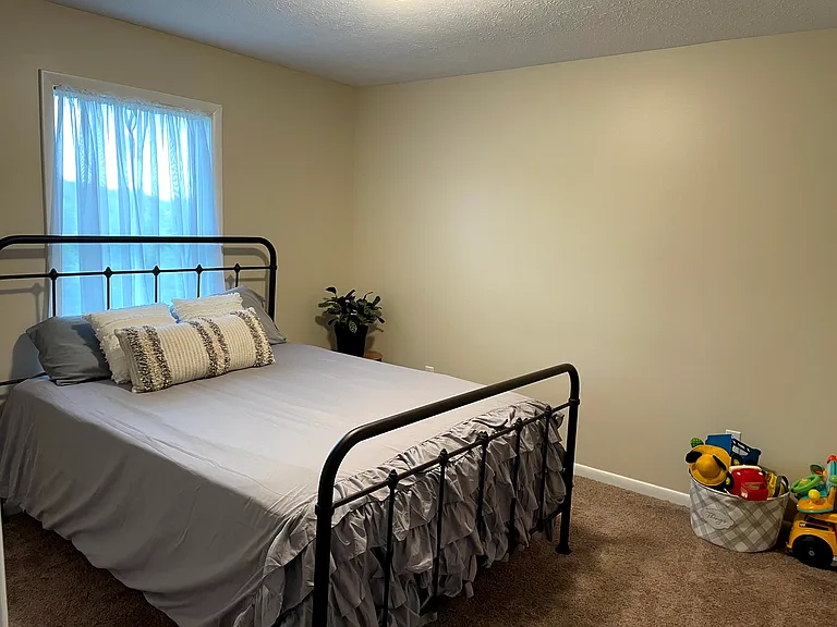205 King Dr — Photo 7