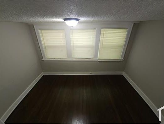 3rd image of 4245 Agnes Ave