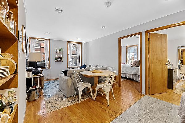 1st image of 209 Mulberry St #3DD