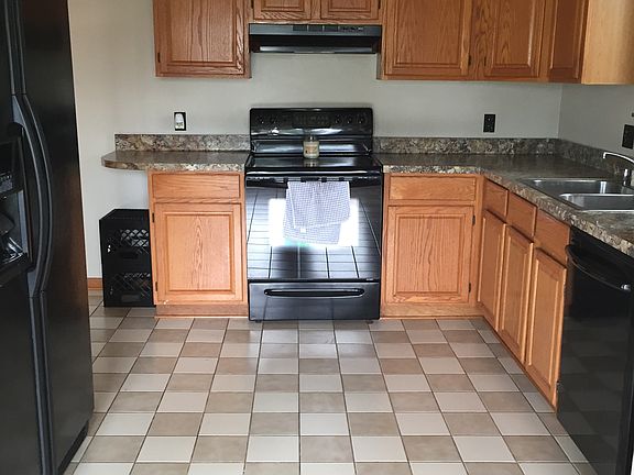 Spacious Kitchen