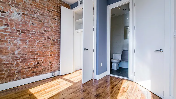 Rented by Nooklyn NYC LLC | media 48