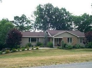 536 Overlook Dr, Hollidaysburg, PA 16648