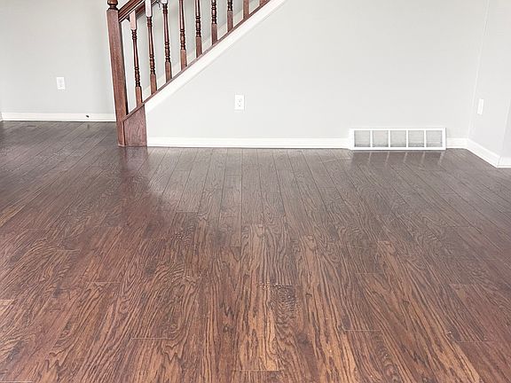 3rd image of 1670 Primrose Ave