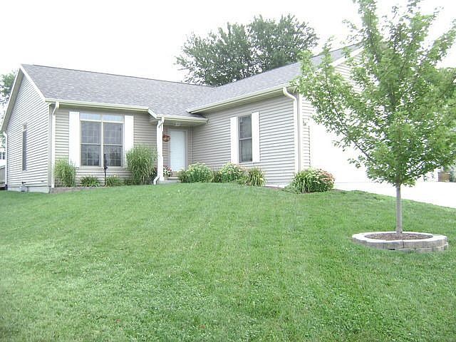 1st image of 122 Butternut Ln