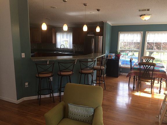 4th image of 85 Harbor Landing Dr