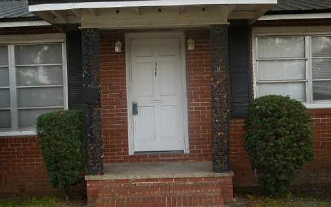2nd image of 465 SW McFarlane Ave