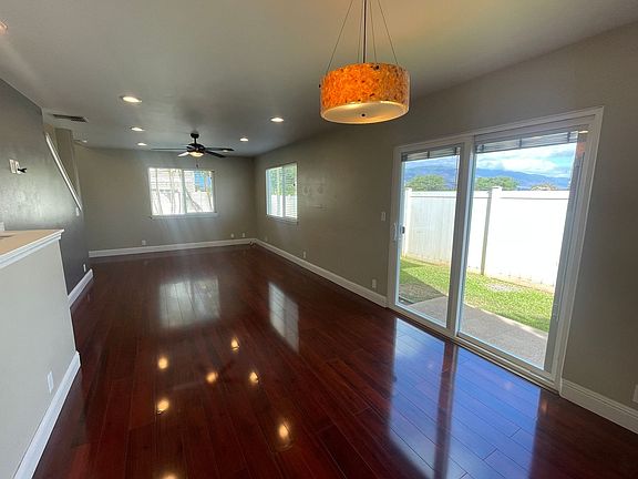 3rd image of 198 Kawailani Cir