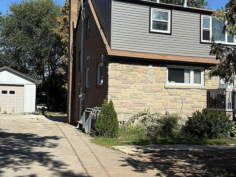 38 River Dr #1 — Photo 2