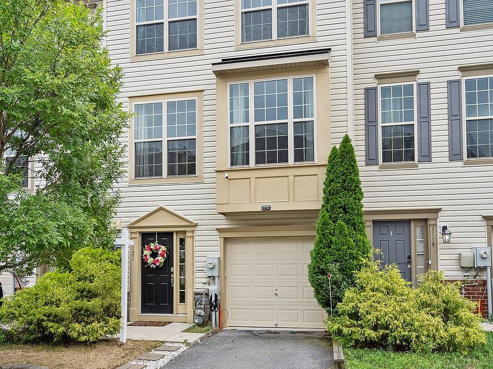 1st image of 1121 Carinoso Cir