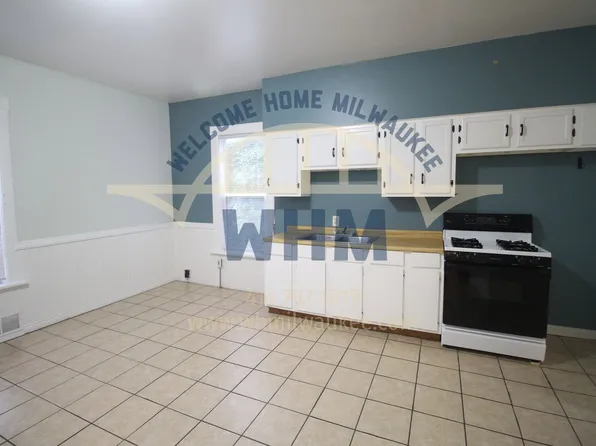 1140 N 50th Pl, Milwaukee, WI 53208