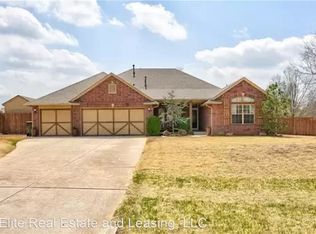 1304 Mid Iron Ln, Edmond, OK 73025