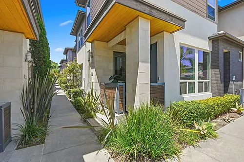 2440 Aperture Cir Photo 1