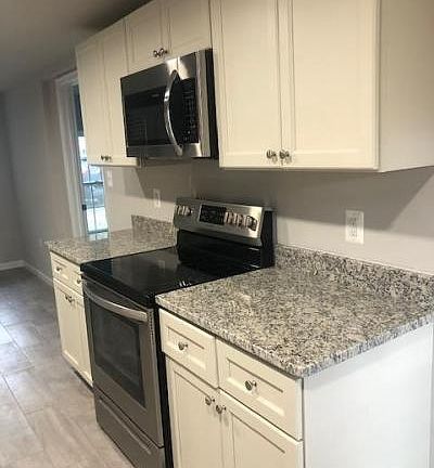 5th image of 107 Main Ave SW