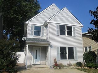 17 Monmouth Ave, Middletown, NJ 07748