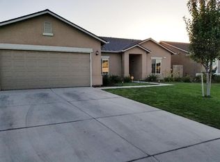 1597 Odessa St, Dinuba, CA 93618
