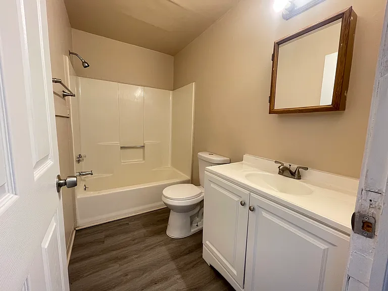 123 Earl Ave #1 — Photo 6