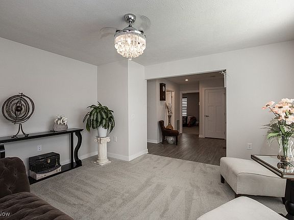 5th image of 1679 Leslie Dr