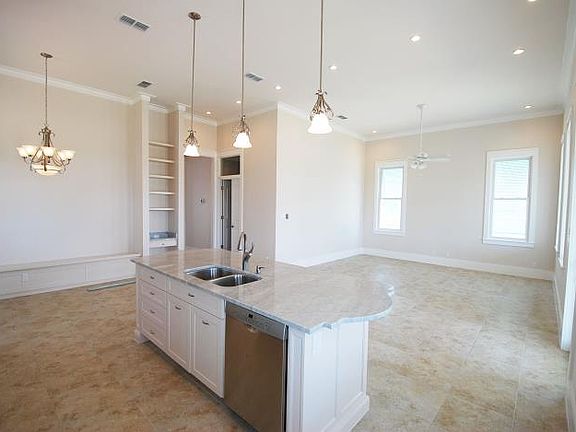 4th image of 8605 Padre Blvd