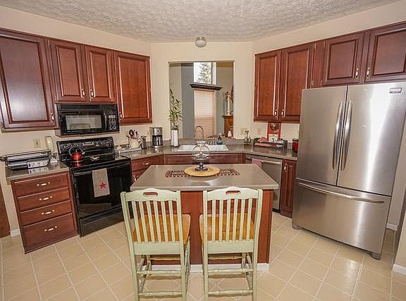 4th image of 650 Montmorency Dr E