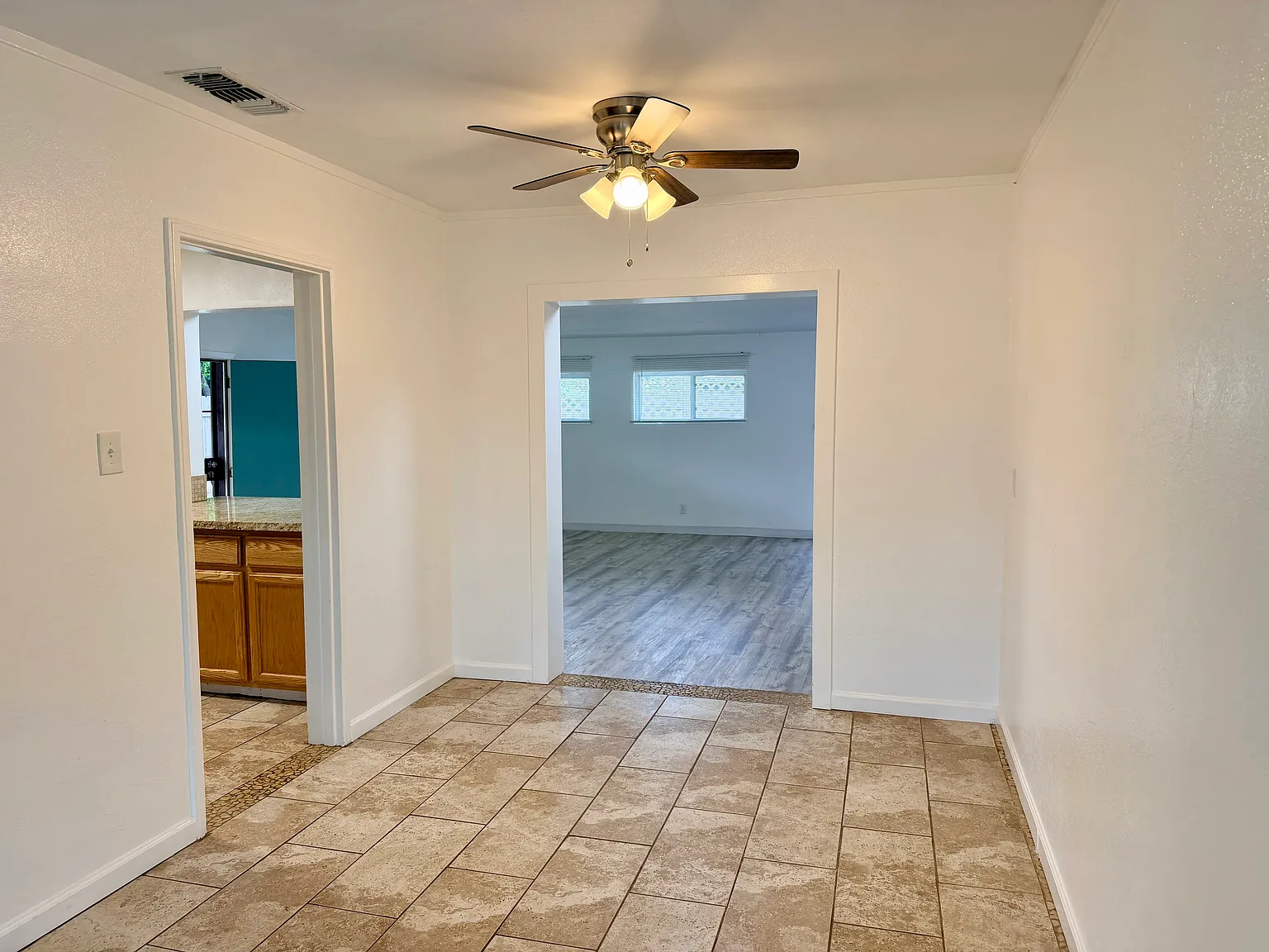 3 bed, 1544 sqft, $2,400 — Photo 4