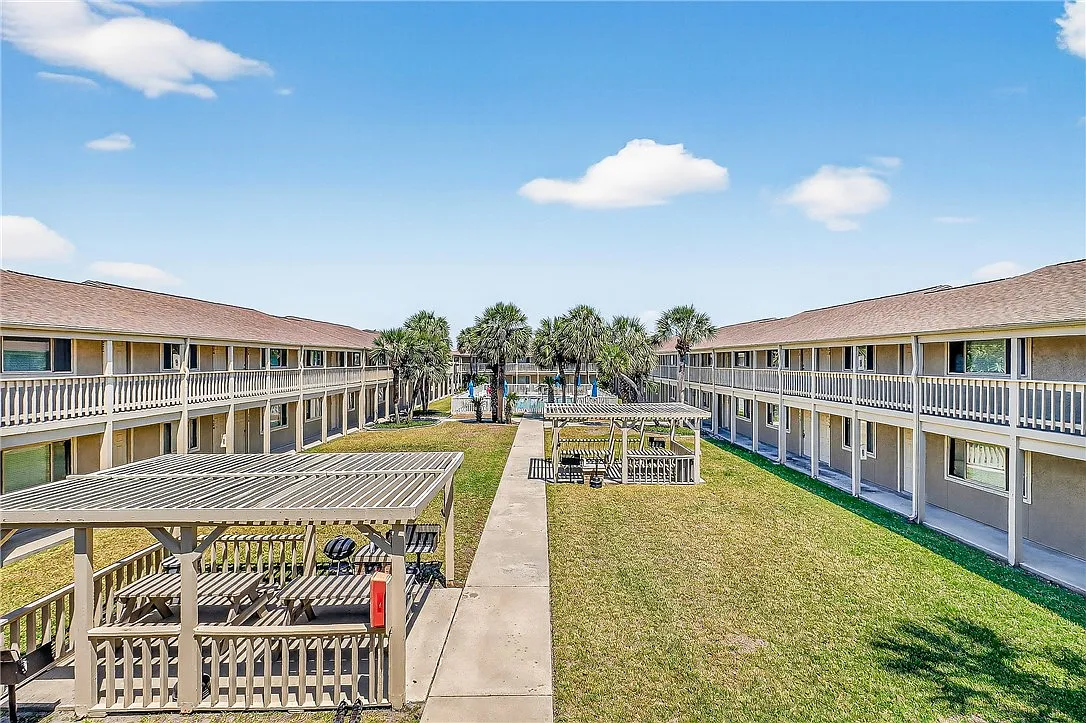 1 bed, 1.0 bath, 588 sqft, $1,500 — Photo 2