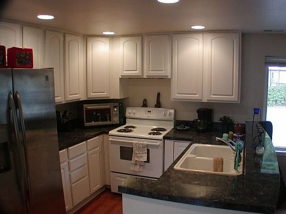 2nd image of 321 SE Reef Ave